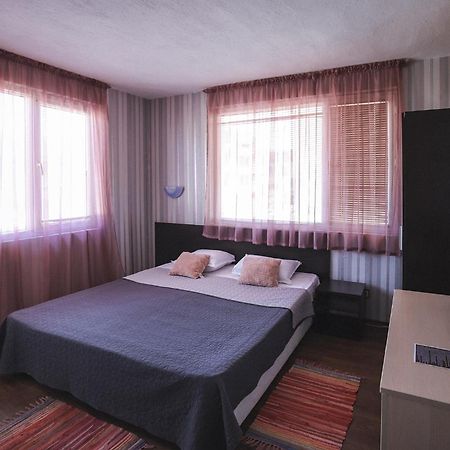 Guest House Taligarov Pomorie Ngoại thất bức ảnh