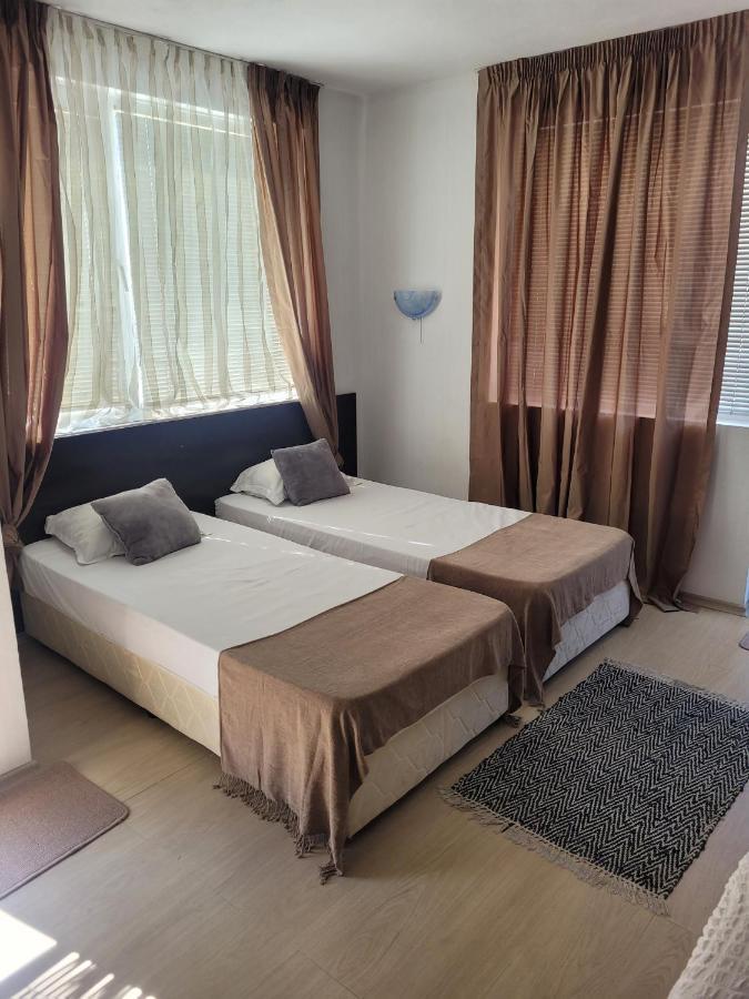 Guest House Taligarov Pomorie Ngoại thất bức ảnh