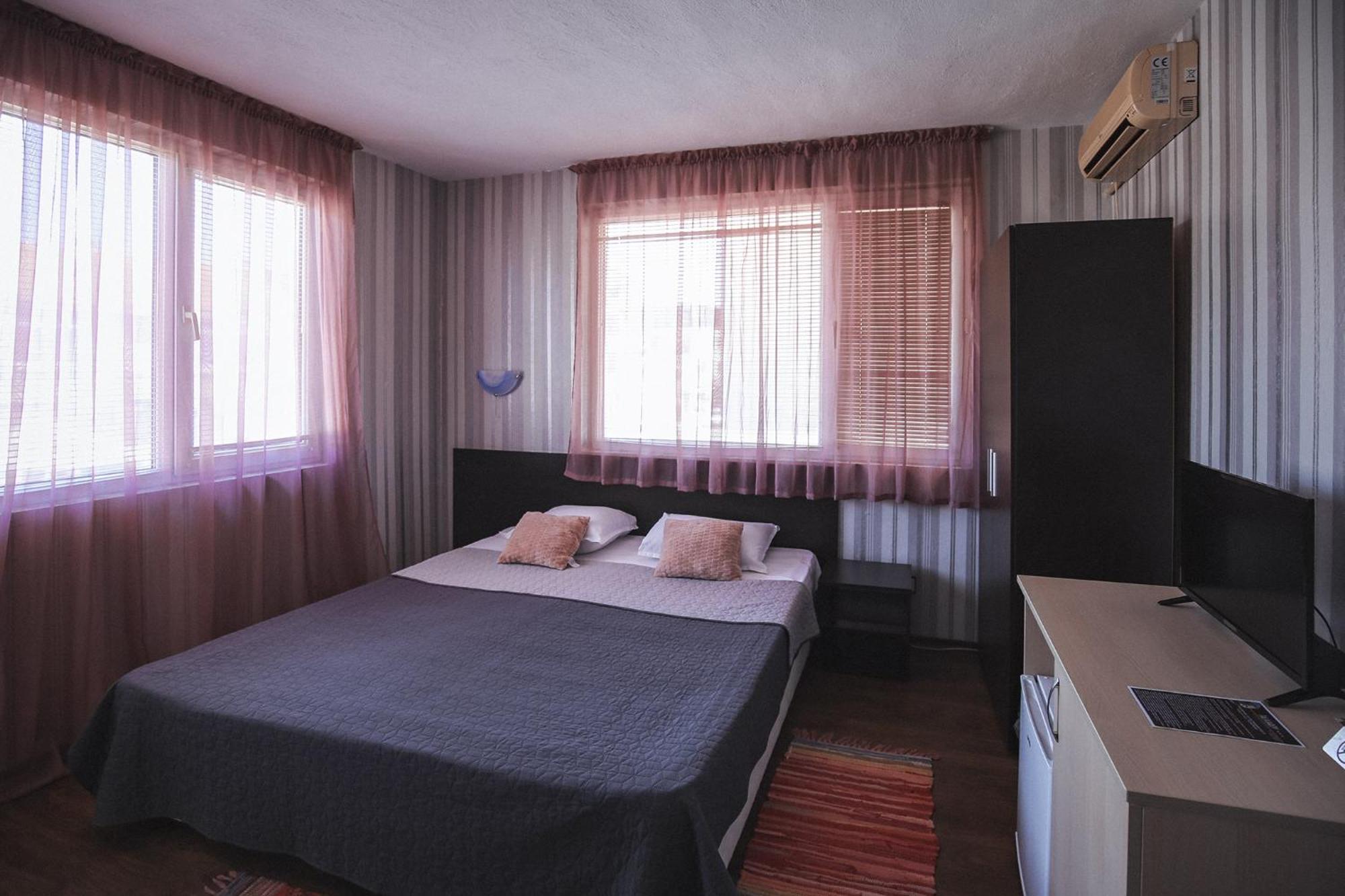 Guest House Taligarov Pomorie Ngoại thất bức ảnh