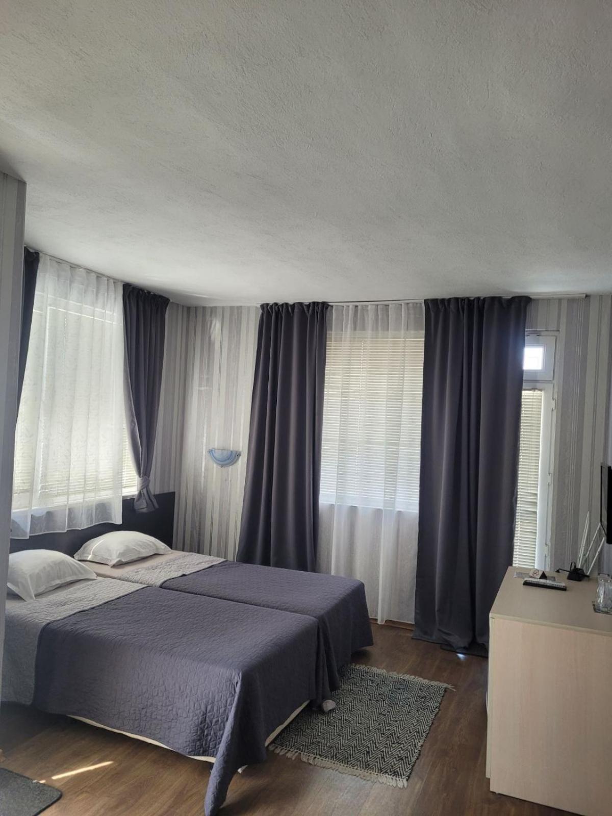 Guest House Taligarov Pomorie Ngoại thất bức ảnh