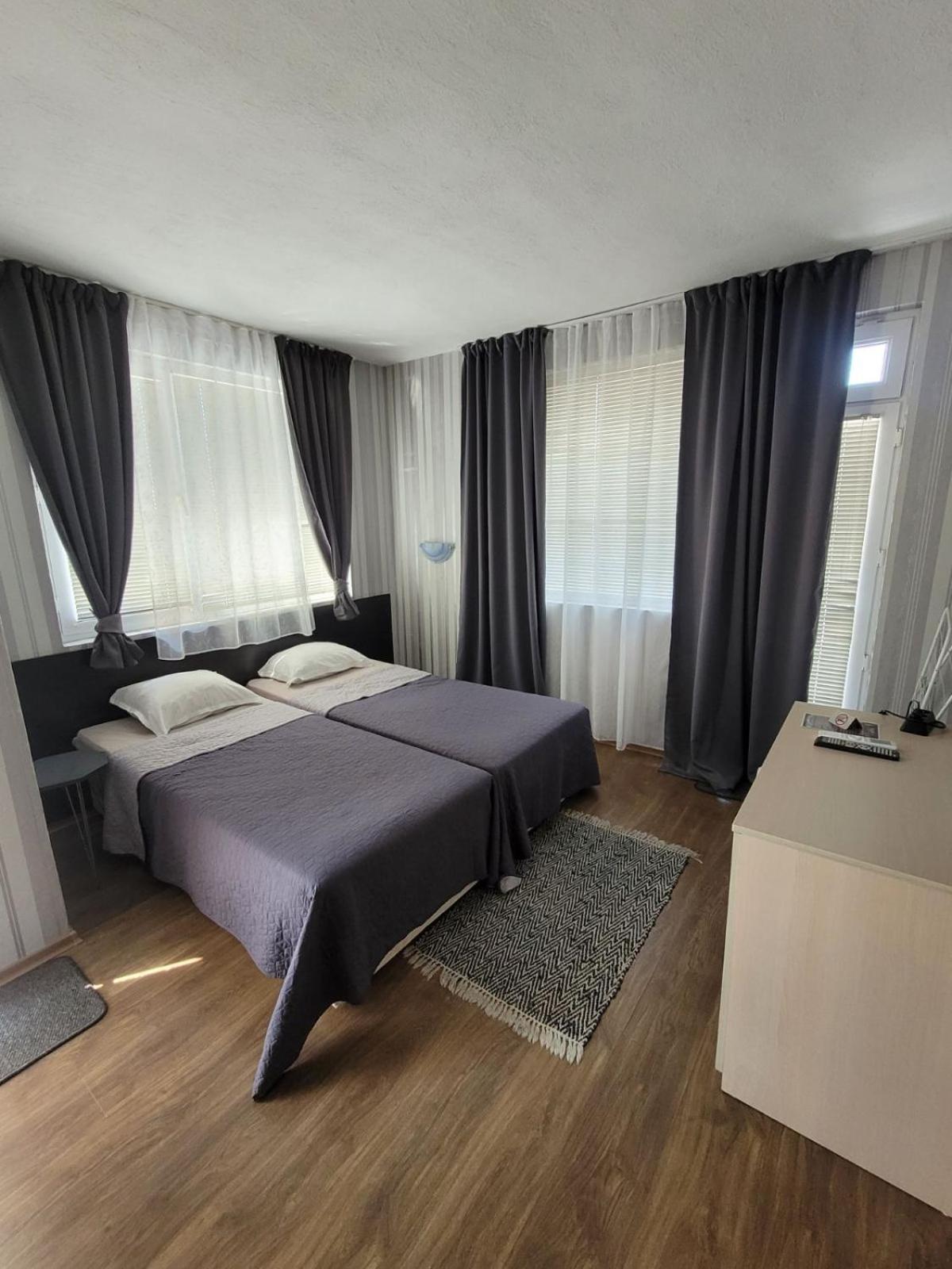 Guest House Taligarov Pomorie Ngoại thất bức ảnh